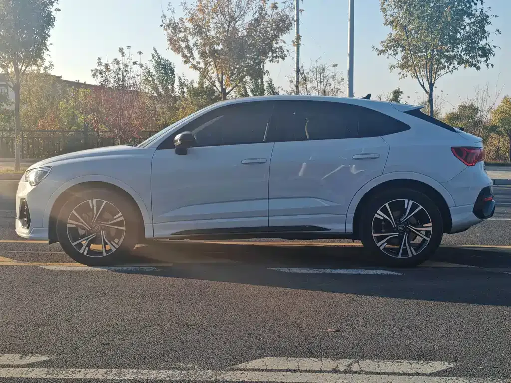 Audi Q3 Sportback 2022 из CN, фото 9