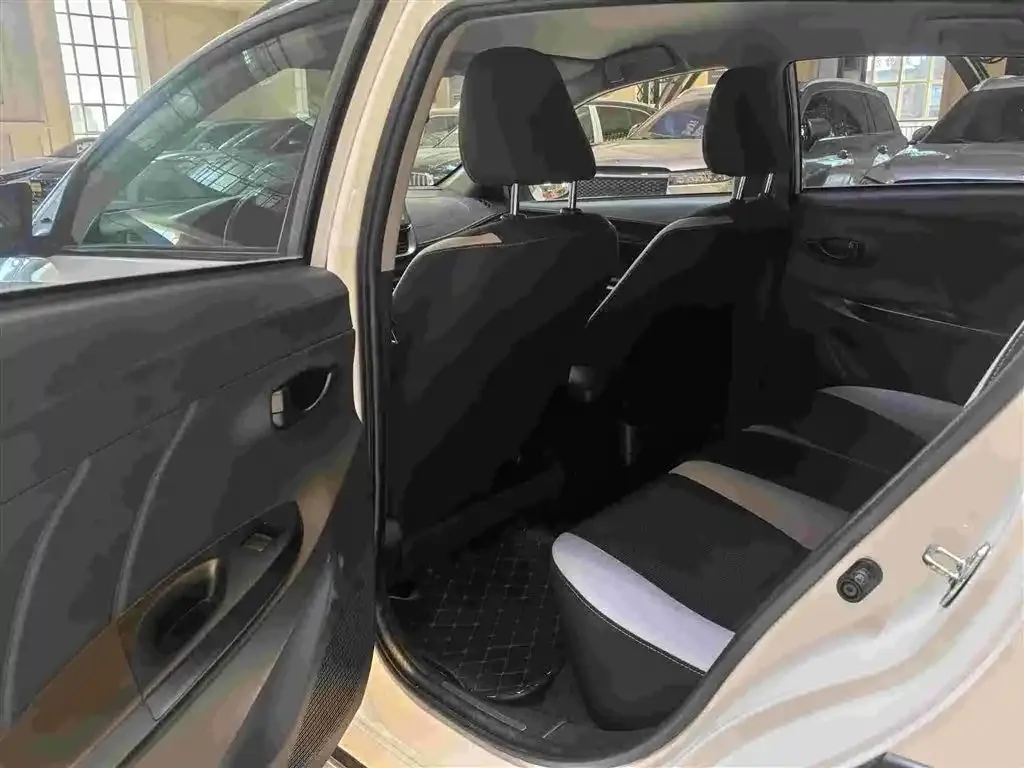 Toyota Yaris L 2022 из CN, фото 6