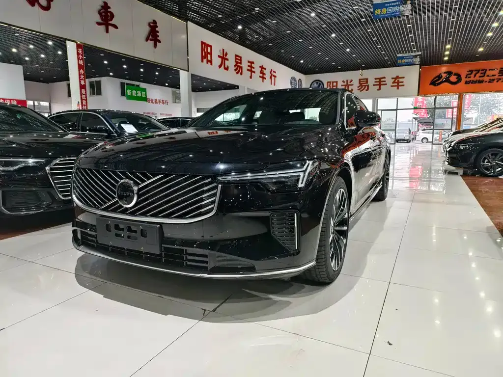 Volvo S90 2025 из CN, фото 1
