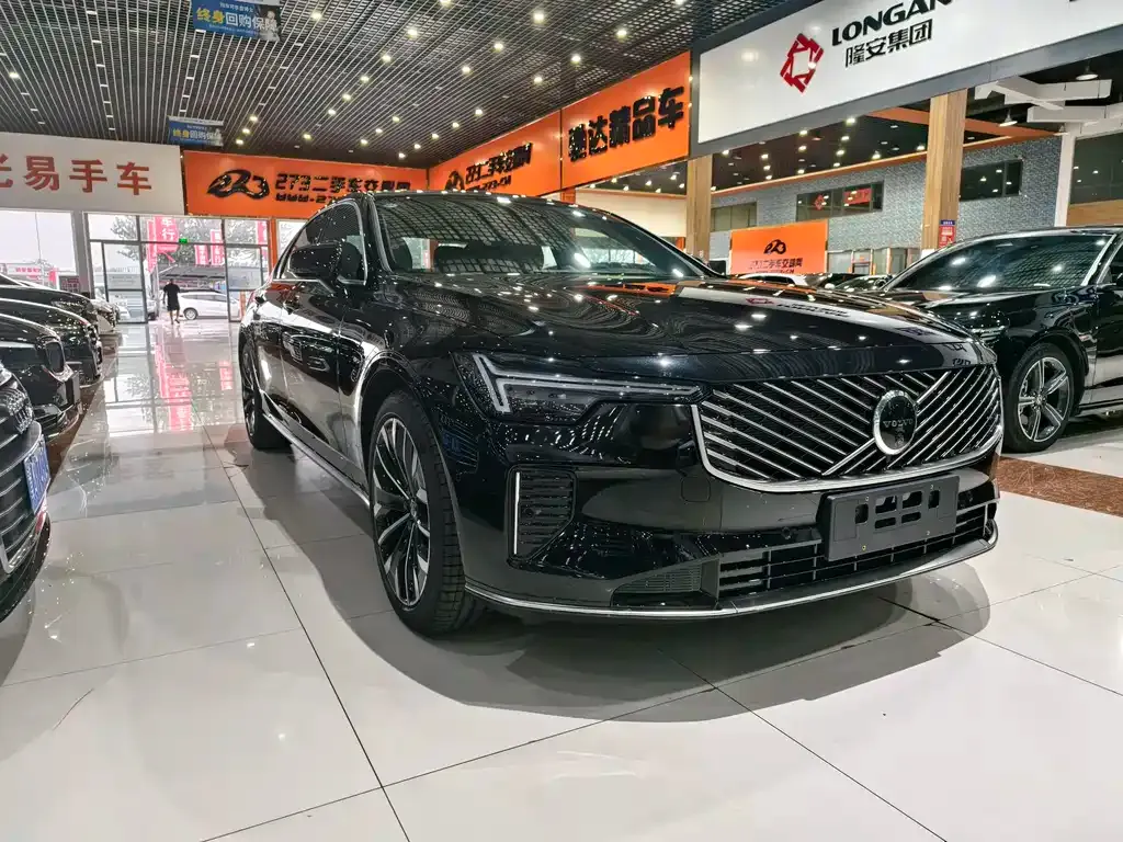 Volvo S90 2025 из CN, фото 3