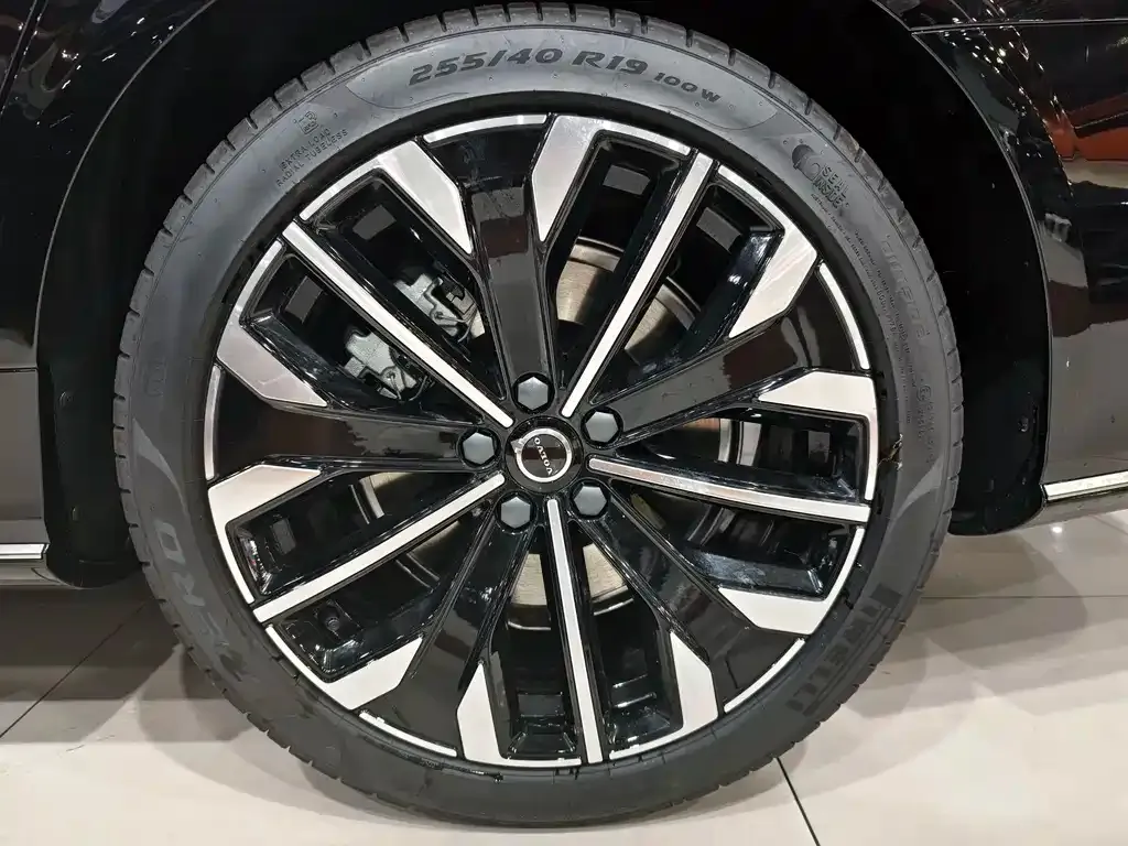 Volvo S90 2025 из CN, фото 7
