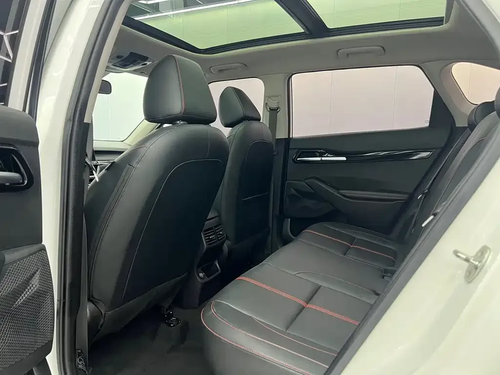 Kia KX3 2022 из CN, фото 5