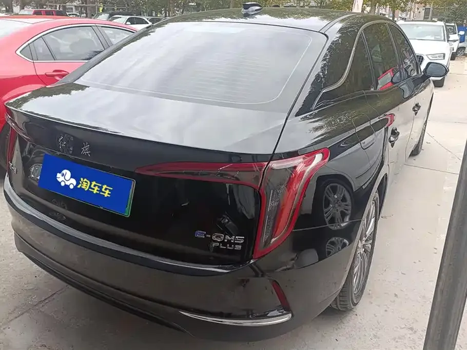 Hongqi E-QM5 2024 из CN, фото 3