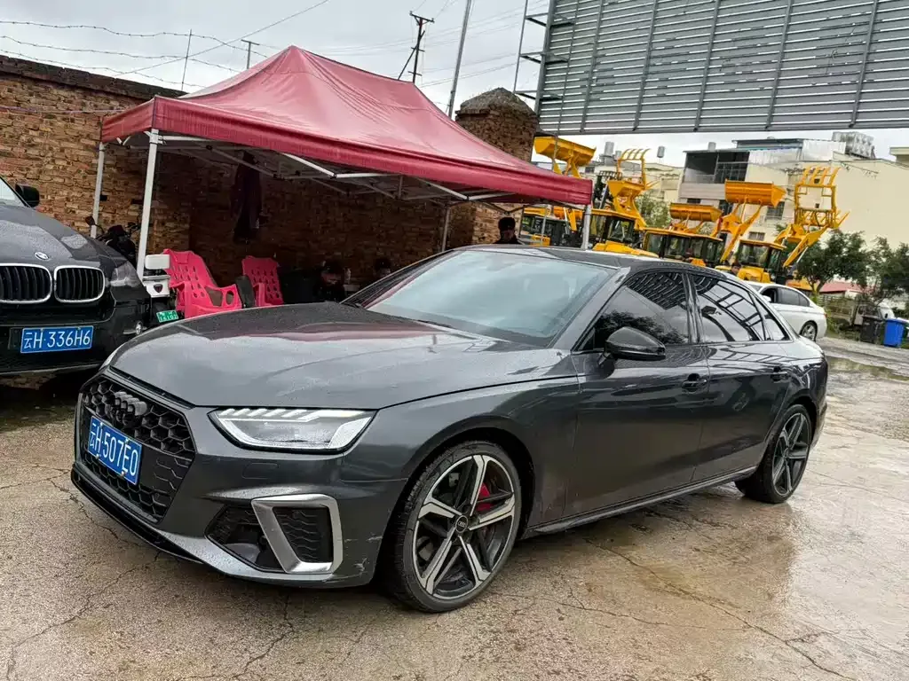 Audi A4L 2022 из CN, фото 3