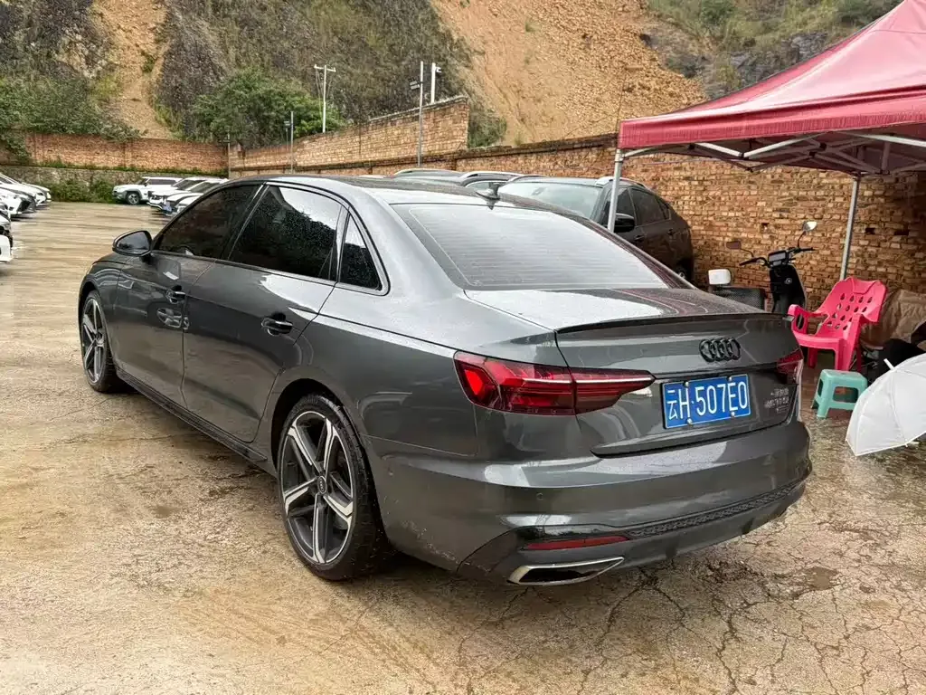 Audi A4L 2022 из CN, фото 7