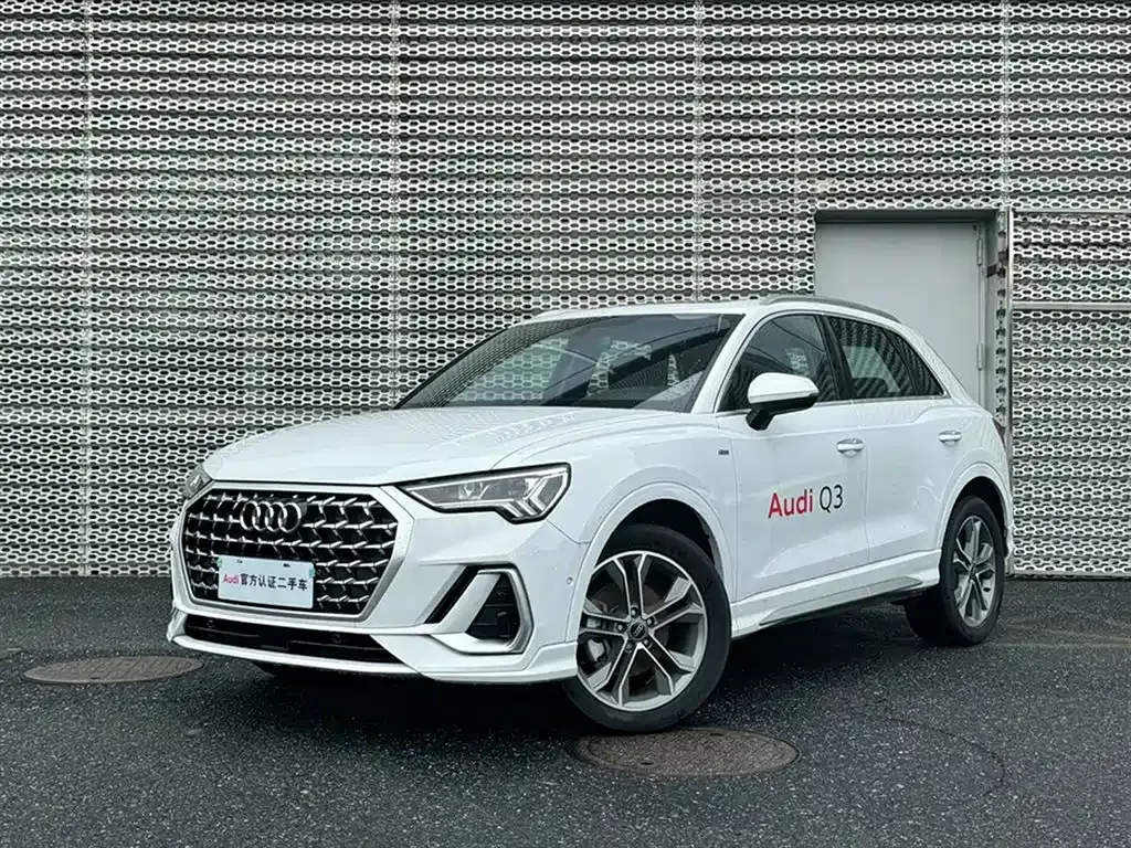 Audi Q3 2024 из CN, фото 1