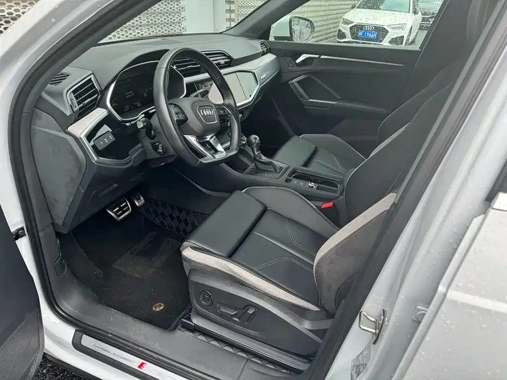 Audi Q3 2024 из CN, фото 10