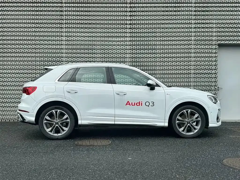 Audi Q3 2024 из CN, фото 4