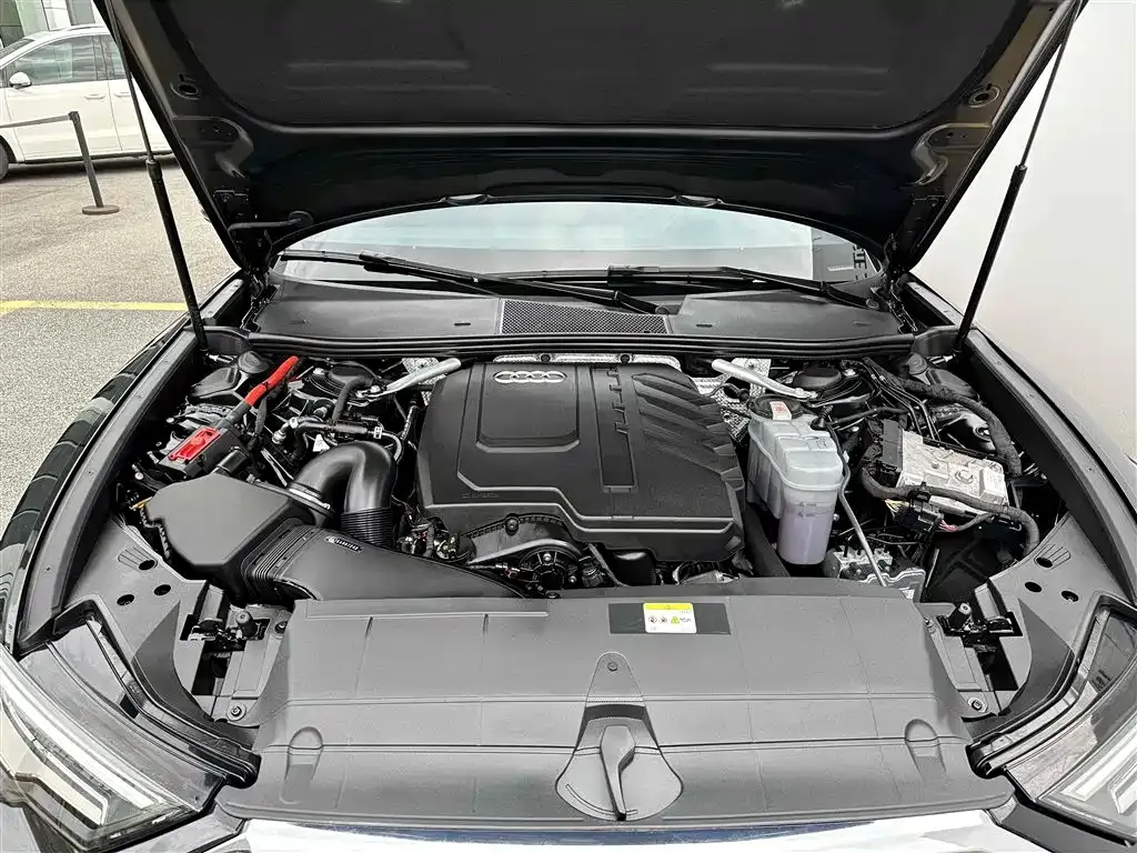 Audi A6L 2024 из CN, фото 9