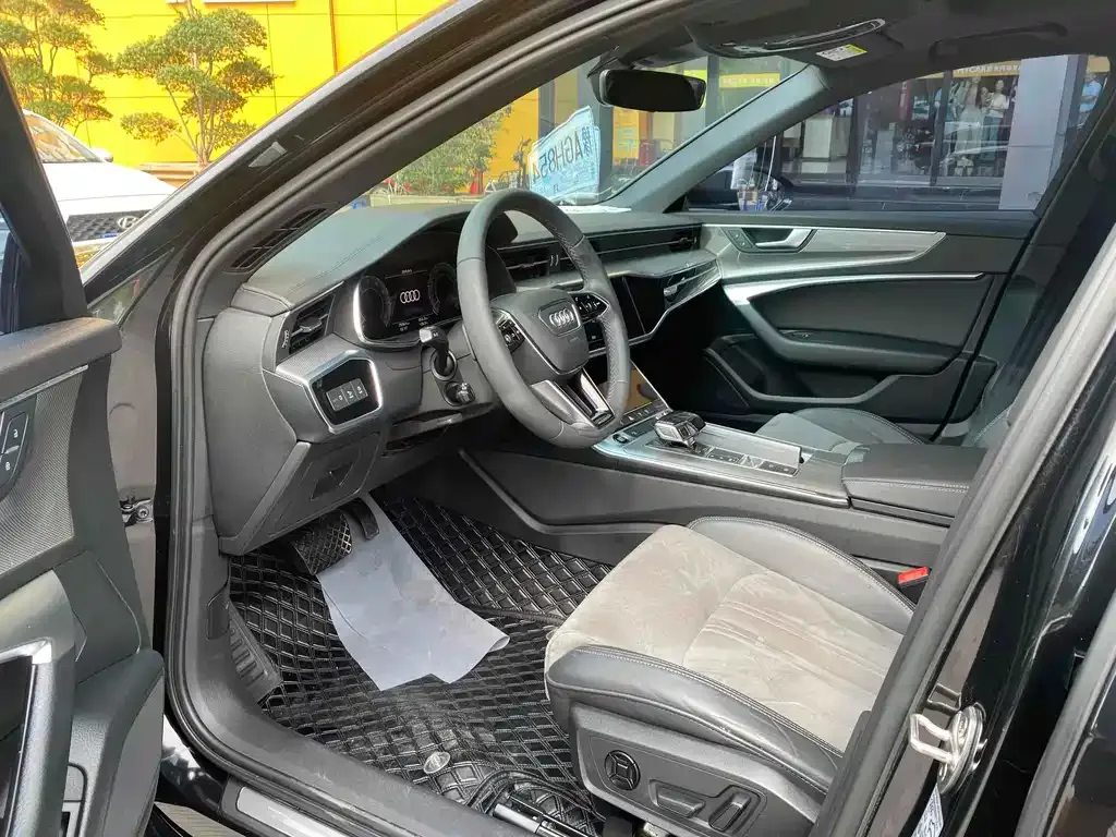Audi A6L 2021 из CN, фото 4