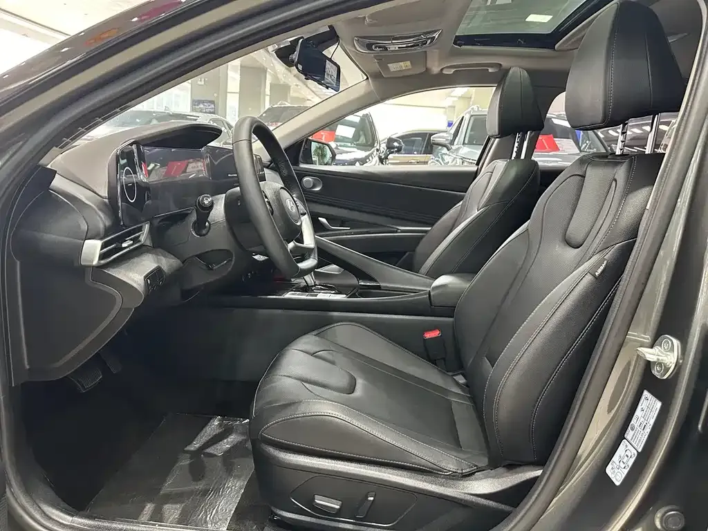 Hyundai Elantra 2024 из CN, фото 5