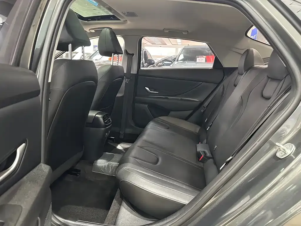 Hyundai Elantra 2024 из CN, фото 6