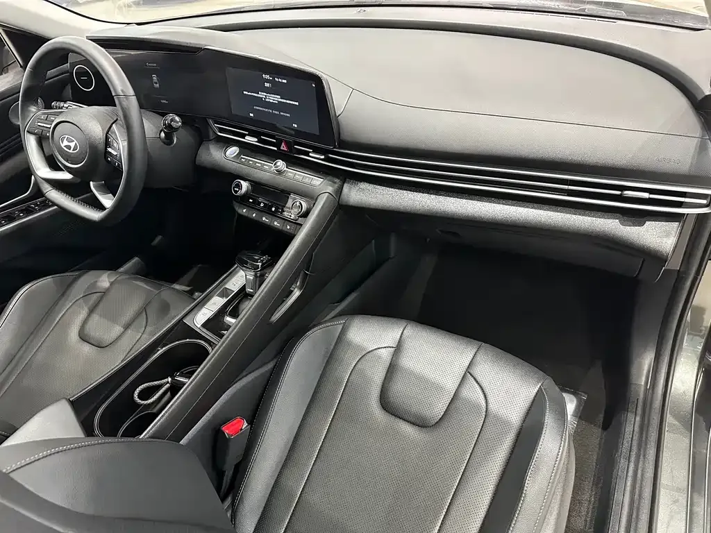 Hyundai Elantra 2024 из CN, фото 8