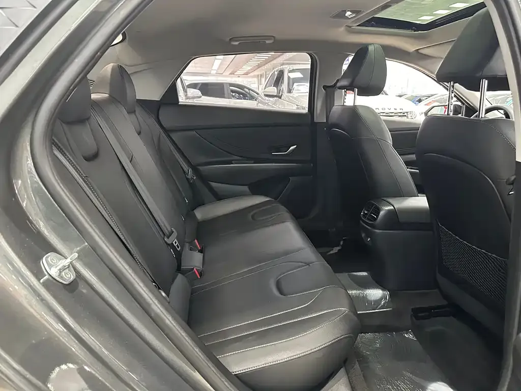Hyundai Elantra 2024 из CN, фото 9