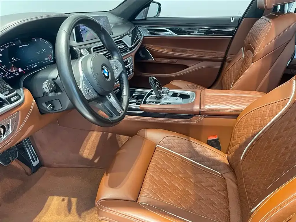 BMW 7 Series 2021 из CN, фото 8