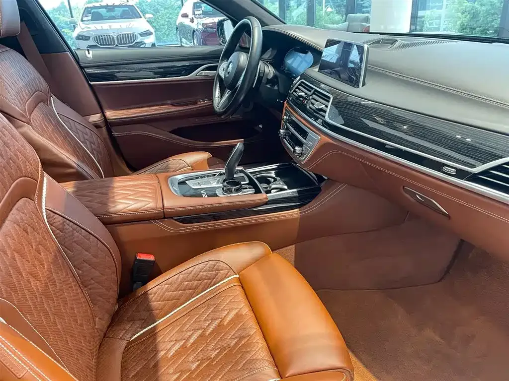 BMW 7 Series 2021 из CN, фото 9