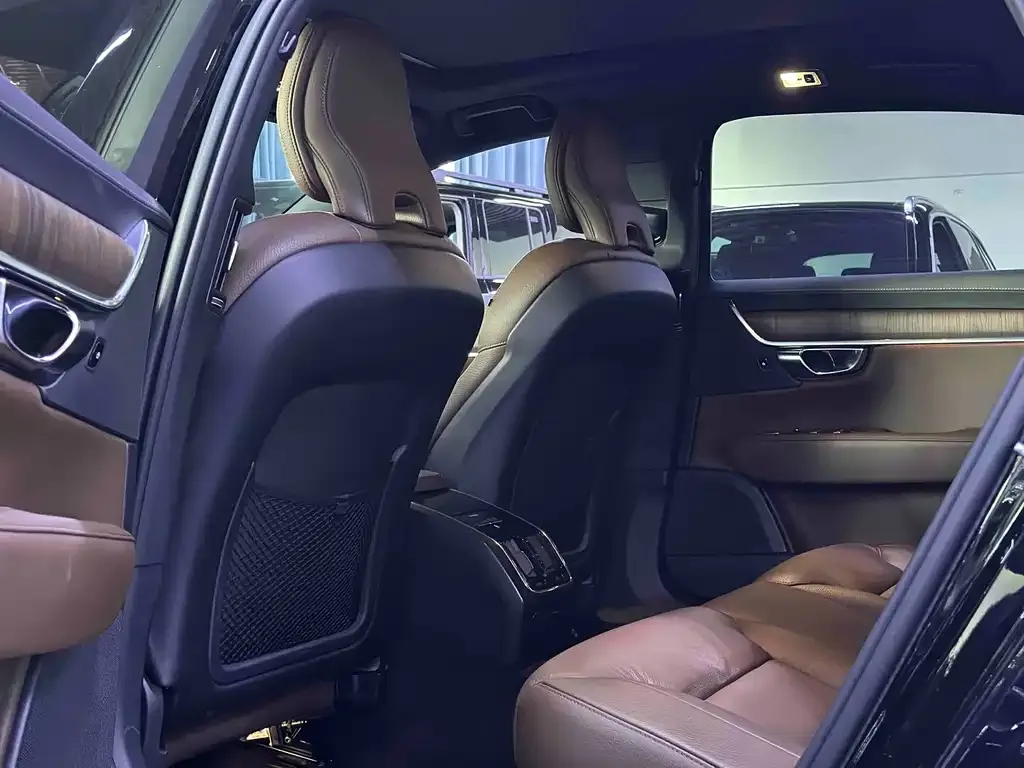Volvo S90 2021 из CN, фото 8