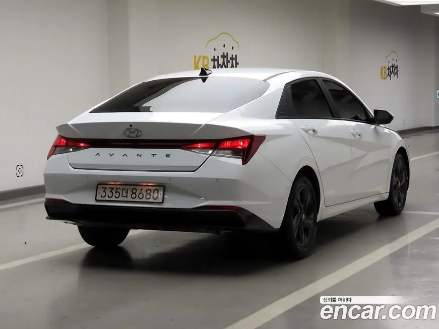 Hyundai AVANTE — фото 4