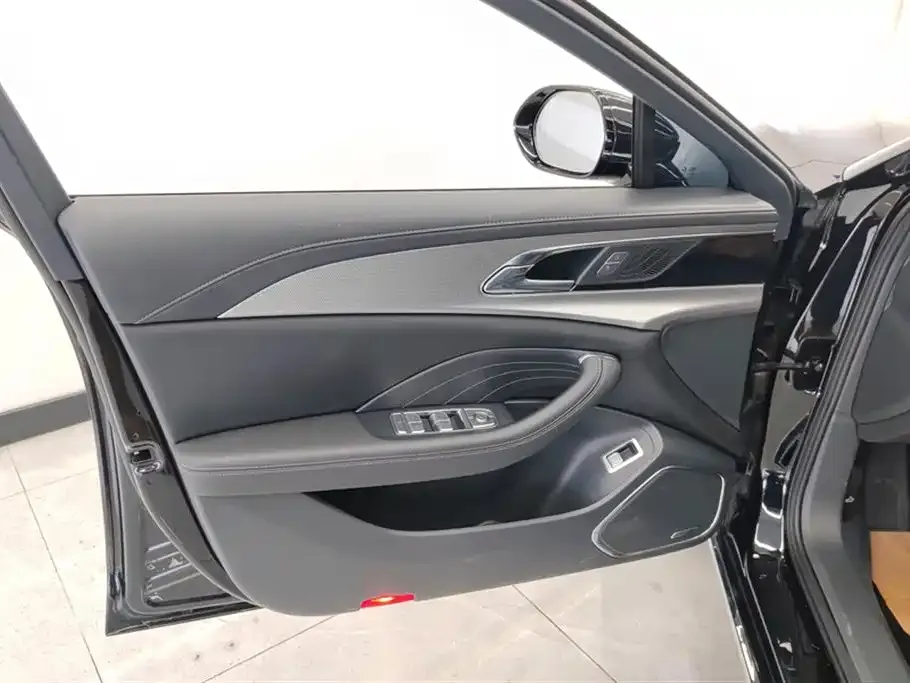 Hongqi H5 2024 из CN, фото 7