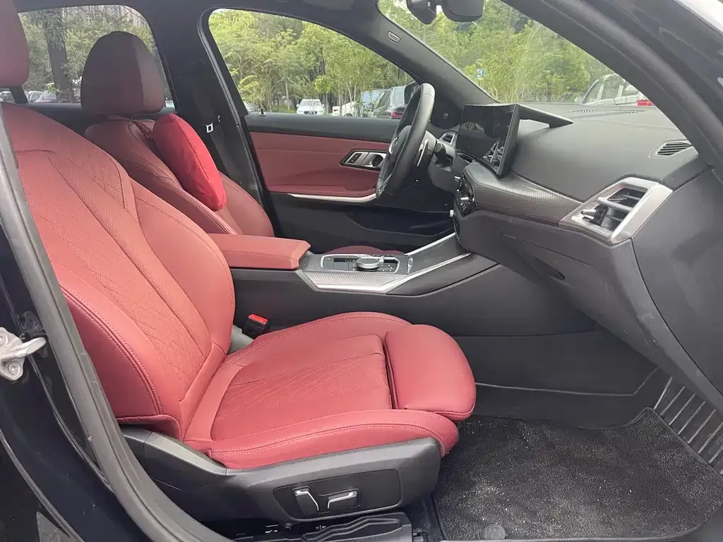 BMW 3 Series 2024 из CN, фото 7