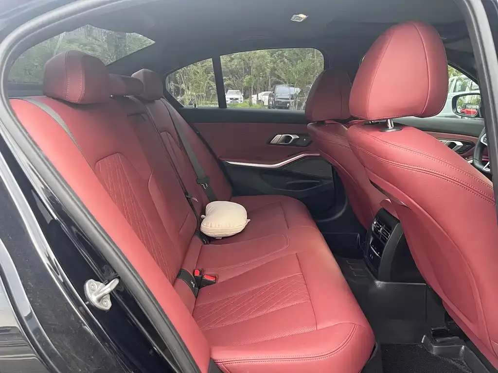 BMW 3 Series 2024 из CN, фото 8