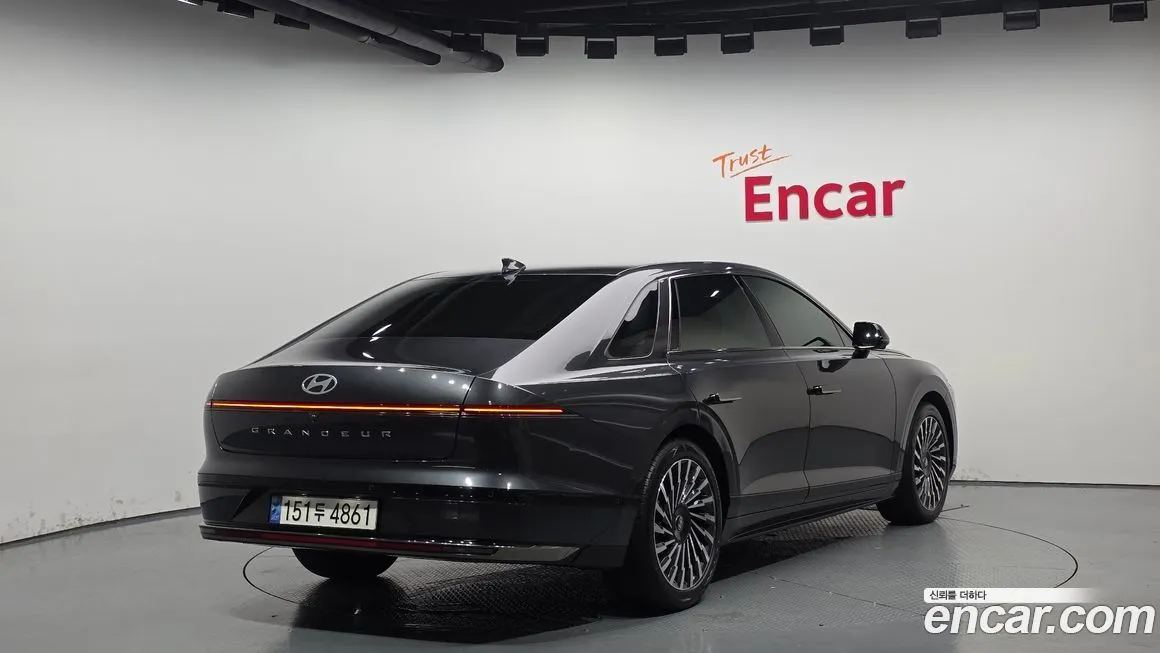 Hyundai Grandeur 2023 из KR, фото 2