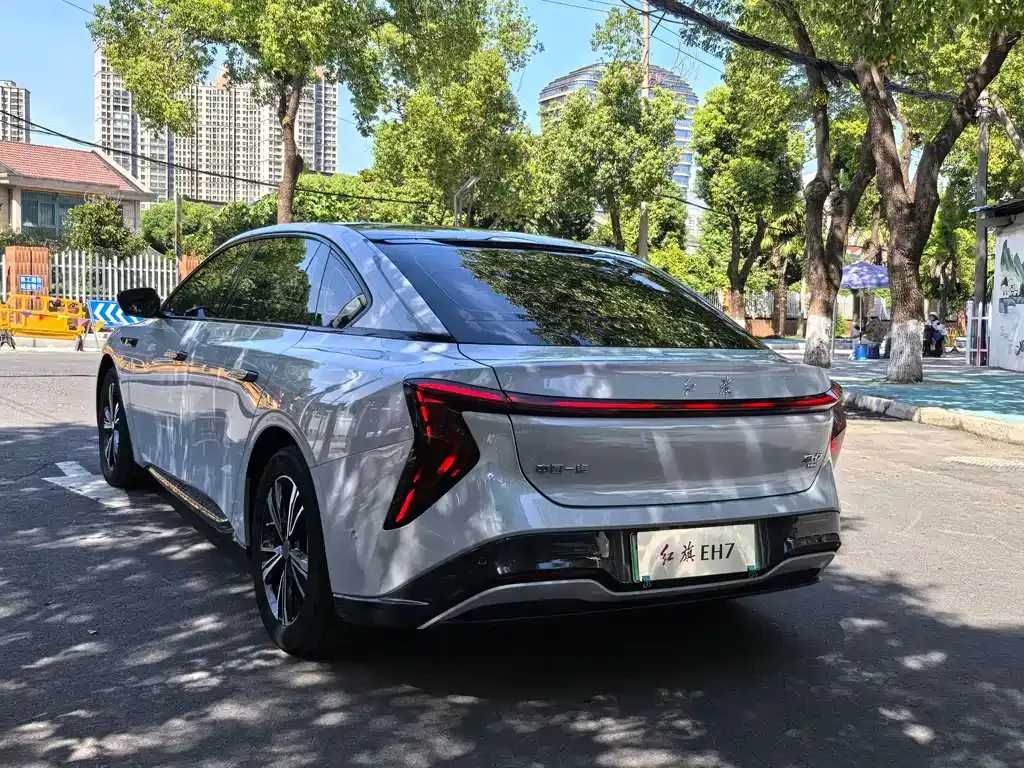 Hongqi EH7 2024 из CN, фото 10