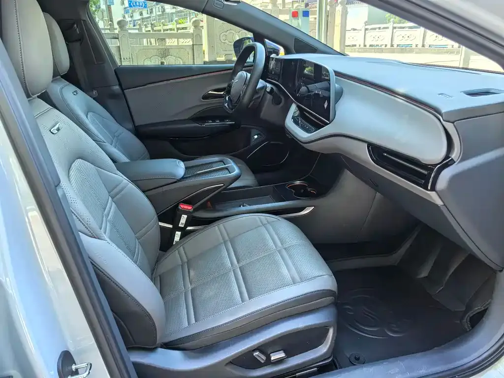 Hongqi EH7 2024 из CN, фото 6
