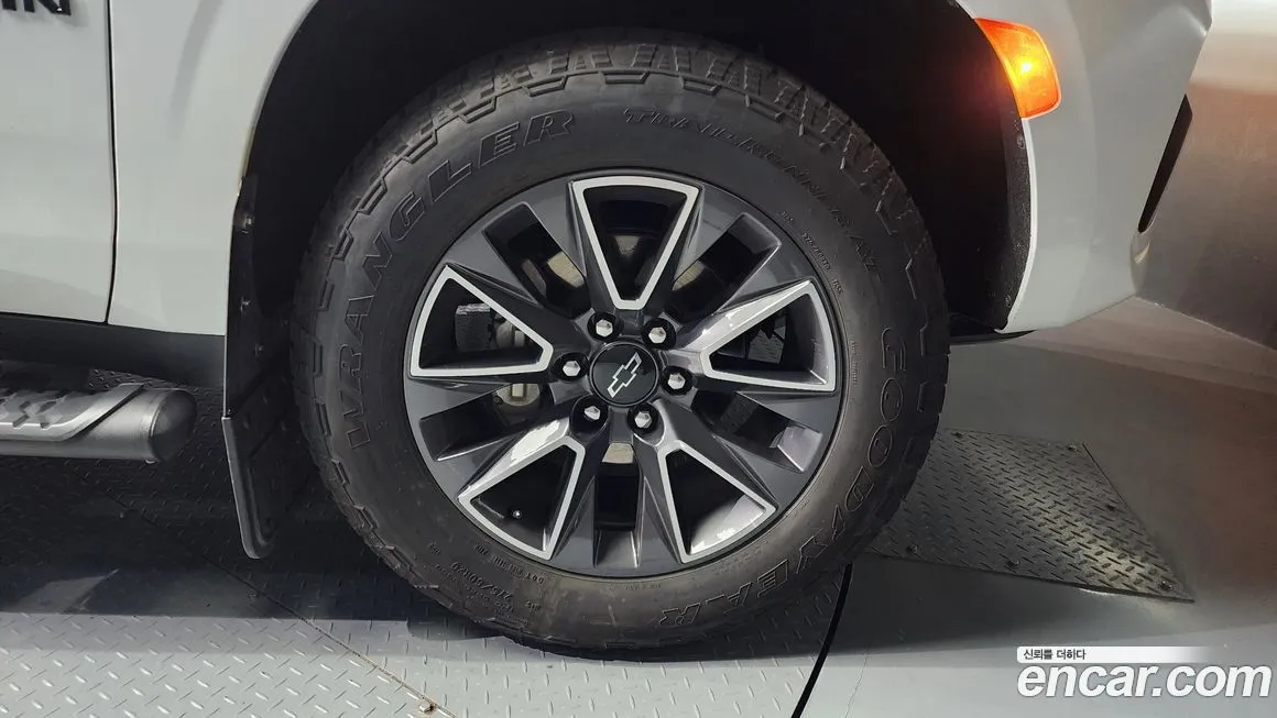 Chevrolet Surburban 2021 из KR, фото 5