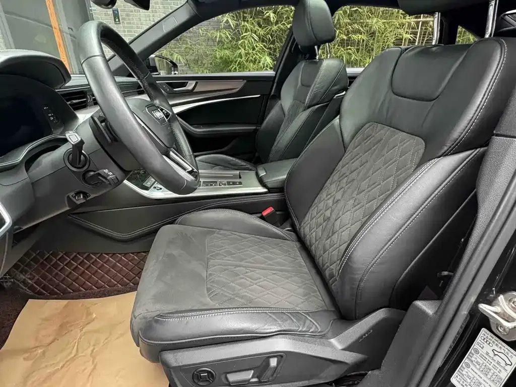 Audi A6L 2022 из CN, фото 4