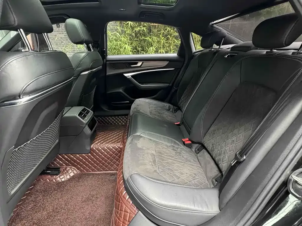 Audi A6L 2022 из CN, фото 5