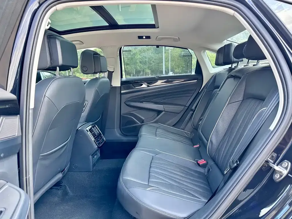 Volkswagen Passat New Energy 2022 из CN, фото 10
