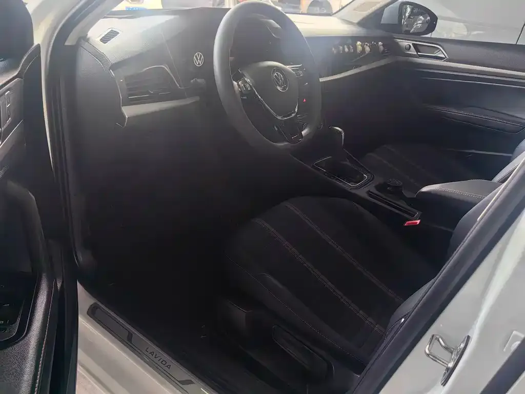 Volkswagen Lavida 2021 из CN, фото 5