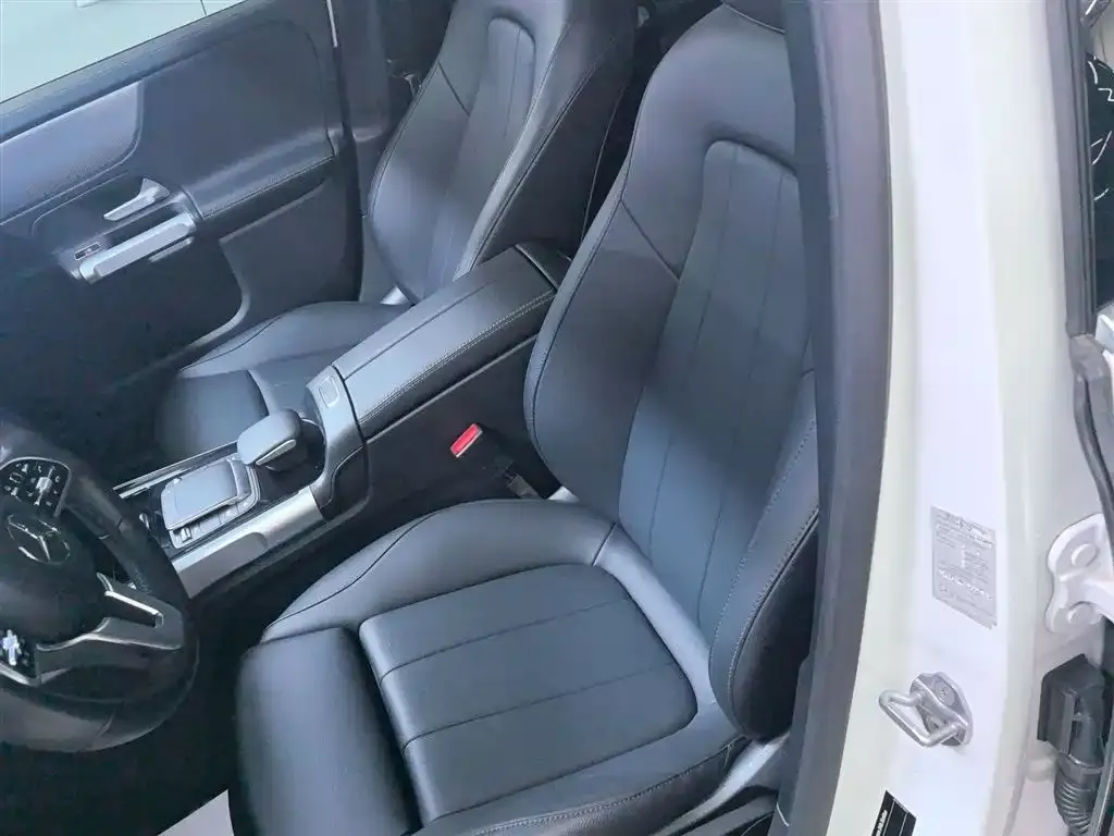 Mercedes-Benz GLB 2022 из CN, фото 10