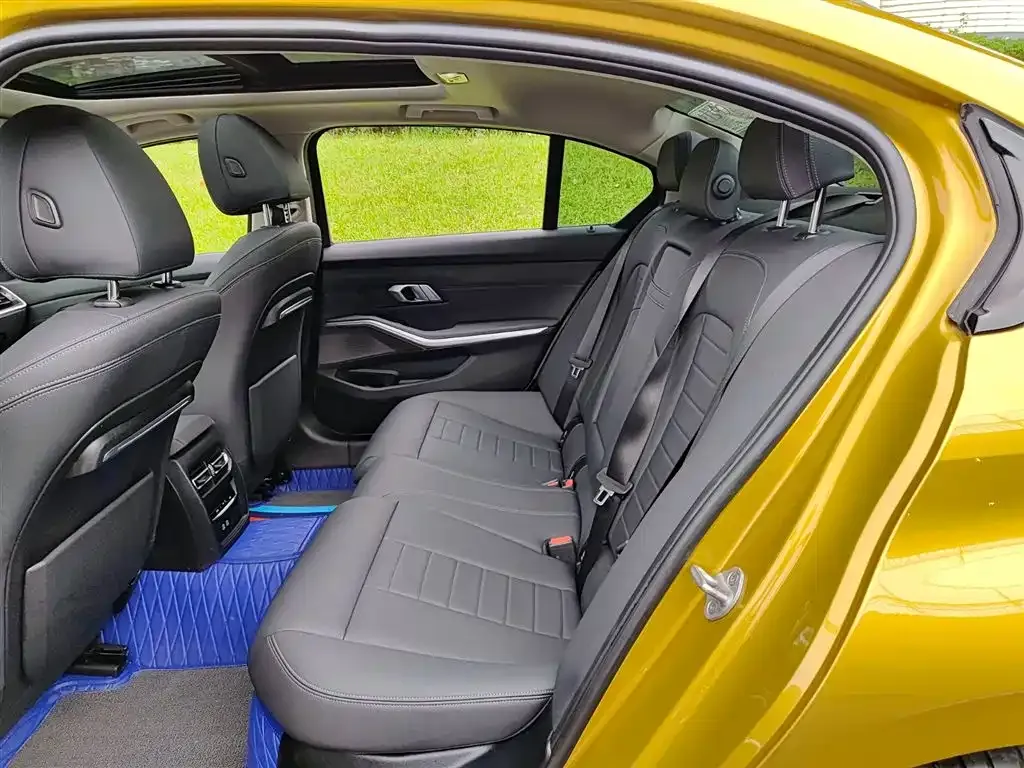 BMW 3 Series 2021 из CN, фото 8