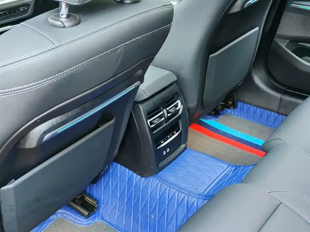 BMW 3 Series 2021 из CN, фото 9