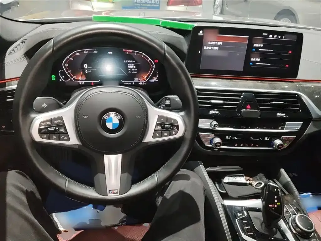 BMW 5 Series 2022 из CN, фото 10