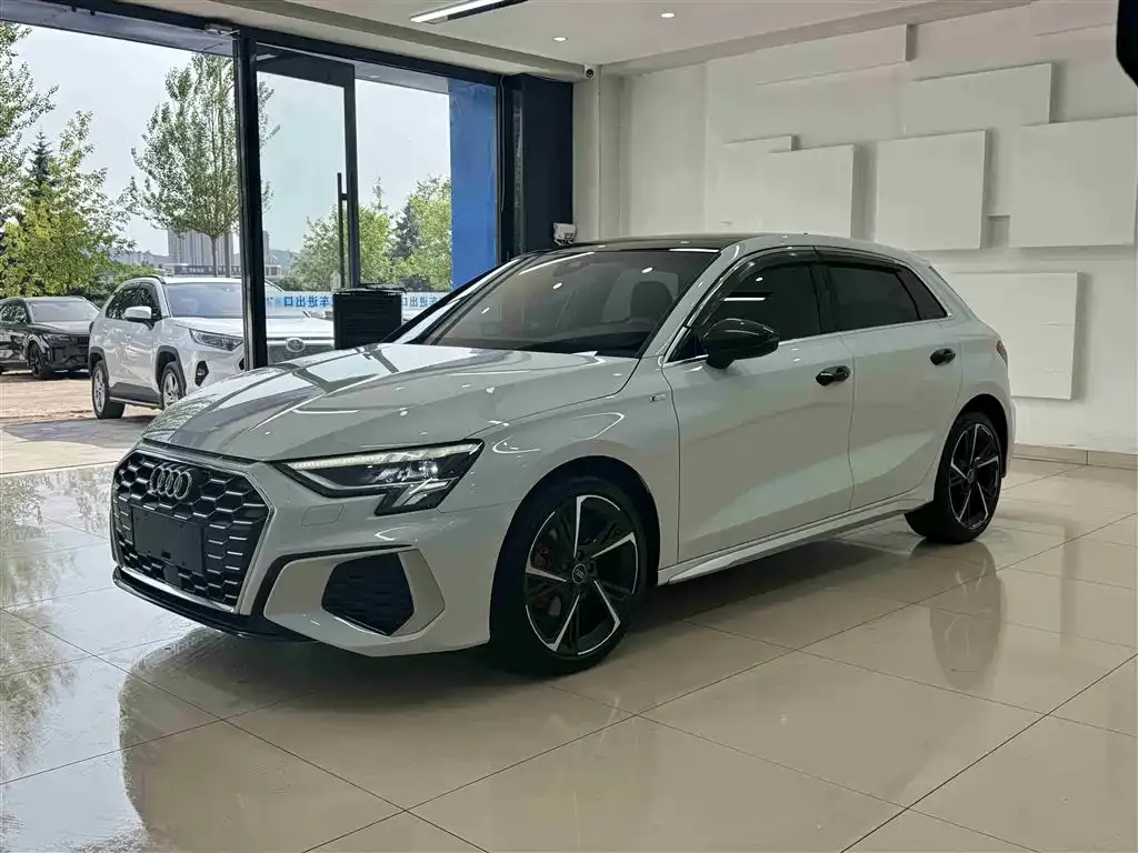 Audi A3 2022 из CN, фото 1