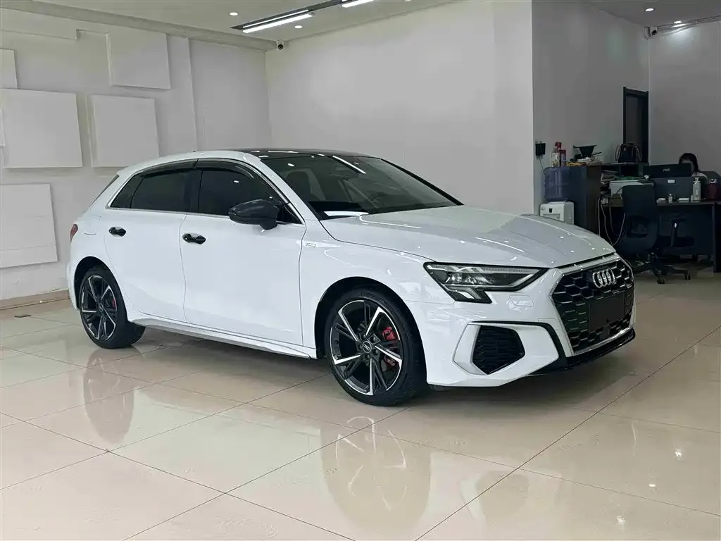 Audi A3 2022 из CN, фото 3