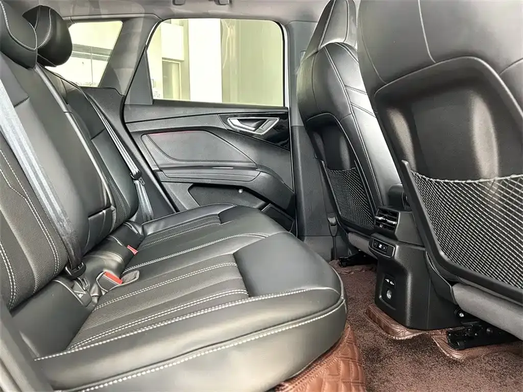 Audi Q4 e-tron 2024 из CN, фото 7