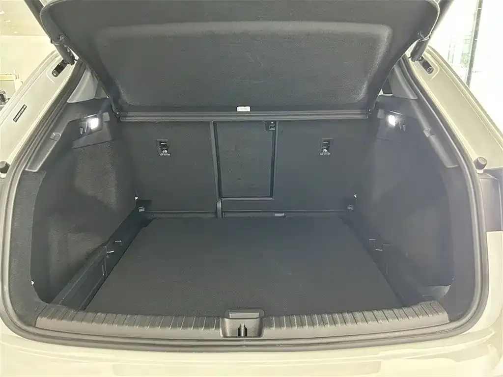 Audi Q4 e-tron 2024 из CN, фото 9
