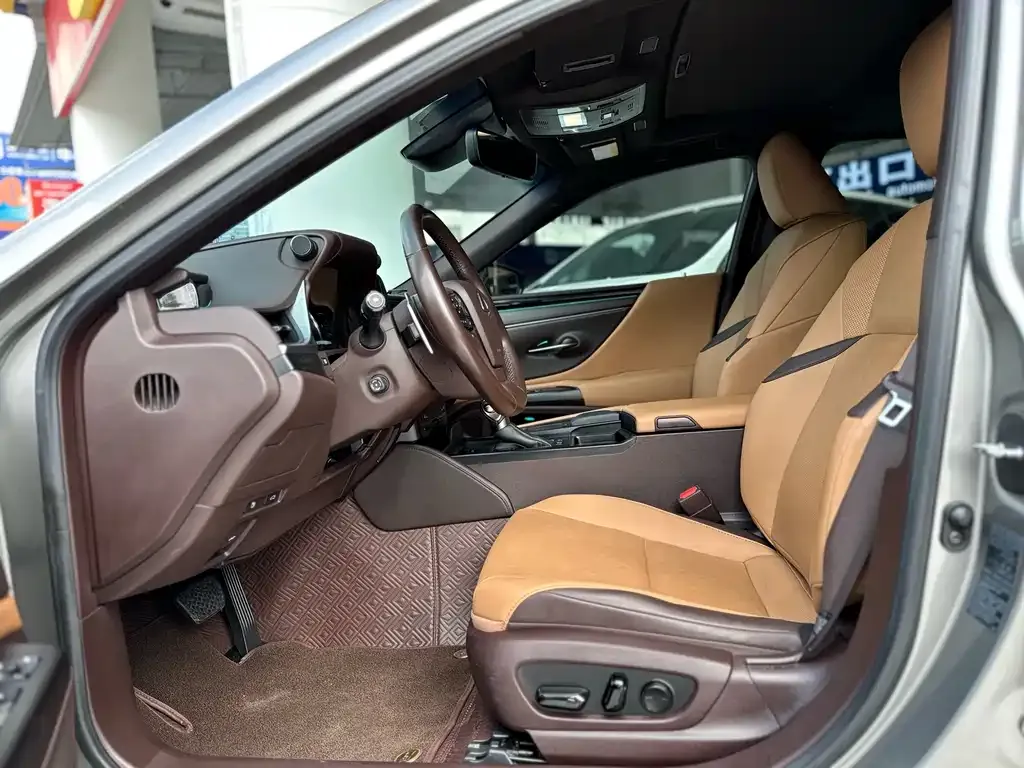 Lexus ES 2021 из CN, фото 5