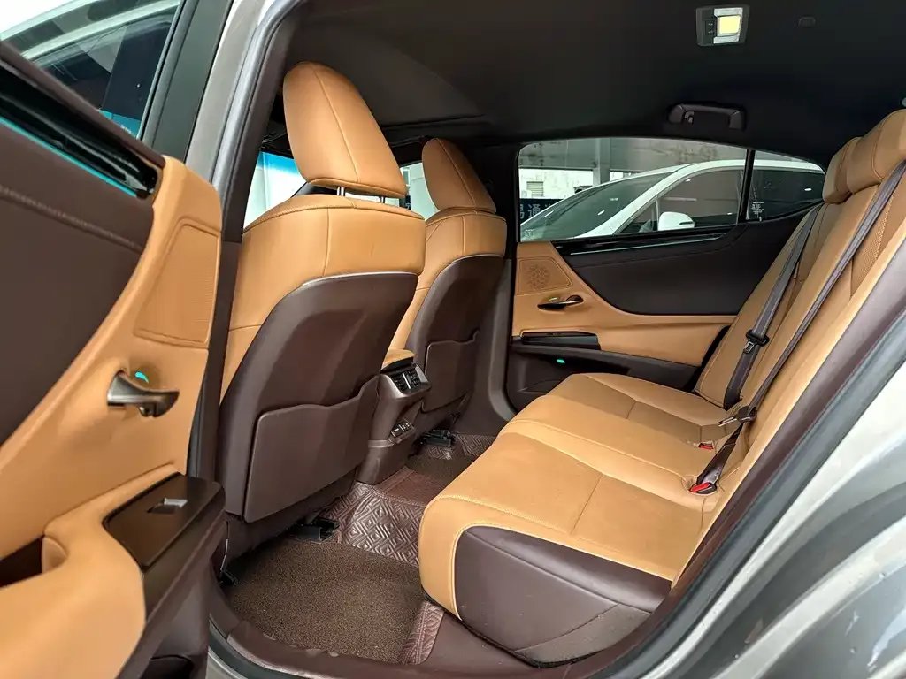 Lexus ES 2021 из CN, фото 6