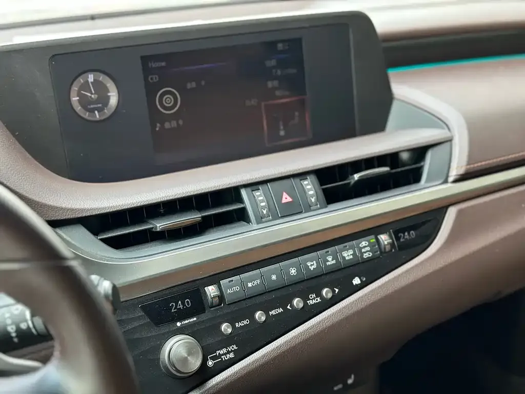 Lexus ES 2021 из CN, фото 9