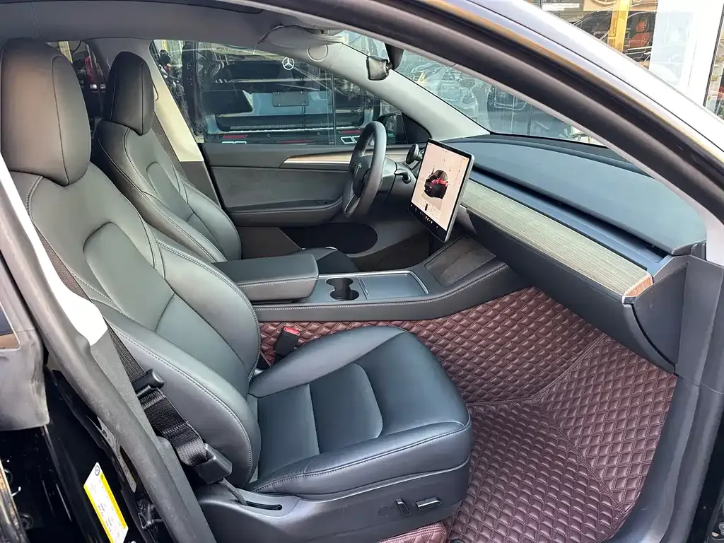 Tesla Model Y 2023 из CN, фото 10