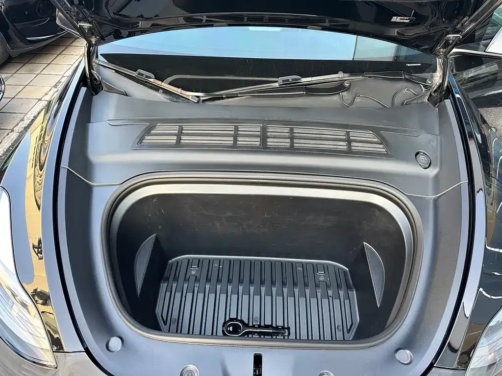 Tesla Model Y 2023 из CN, фото 4
