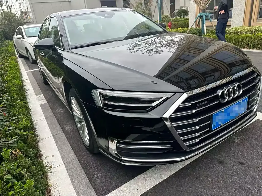 Audi A8 2021 из CN, фото 3
