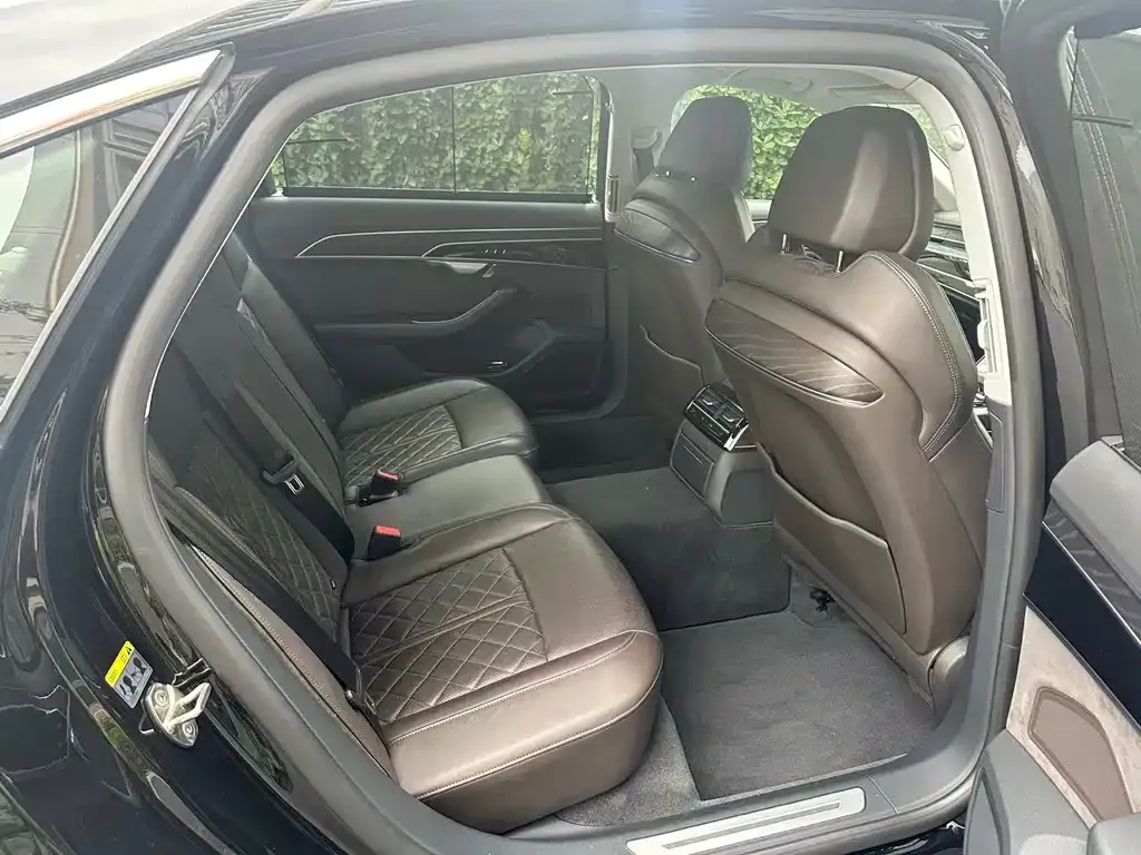 Audi A8 2021 из CN, фото 5
