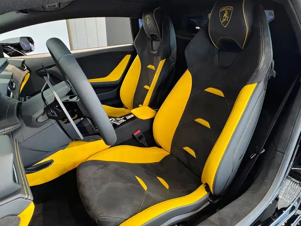 Lamborghini Huracan 2024 из CN, фото 6