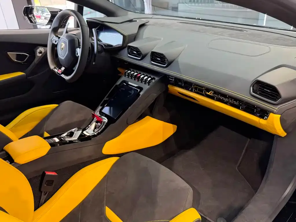 Lamborghini Huracan 2024 из CN, фото 7